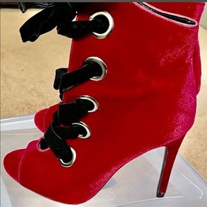 Barely wear. Red high heel. Beauty in your feet.